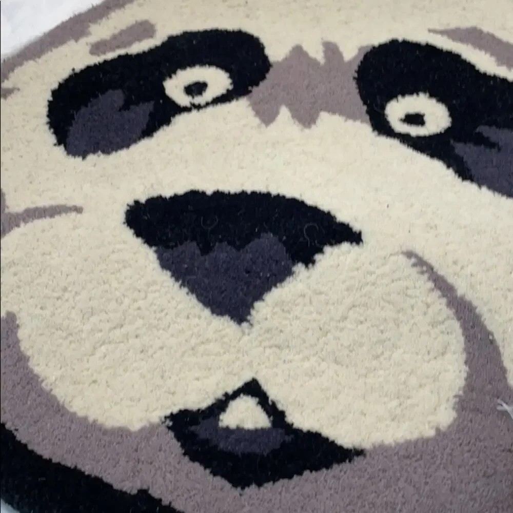 Panda 💯wool 2’2”x2’2” round rug NWT